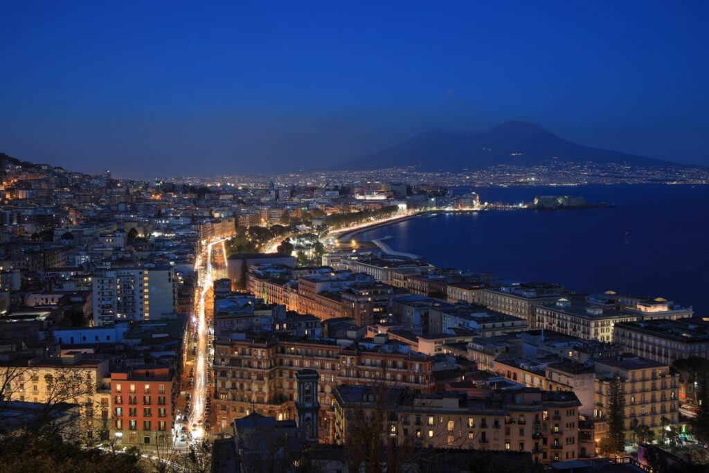 Come raggiungere da Napoli la Costiera Amalfitana