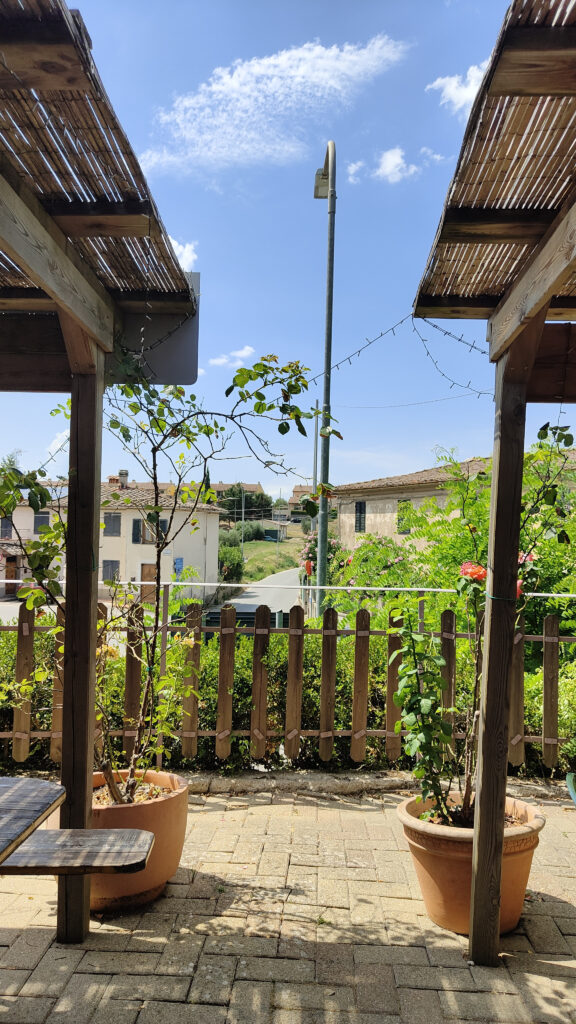 PATIO DELLA CASA DEL COMBATTENTE A SAN PANCRAZIO