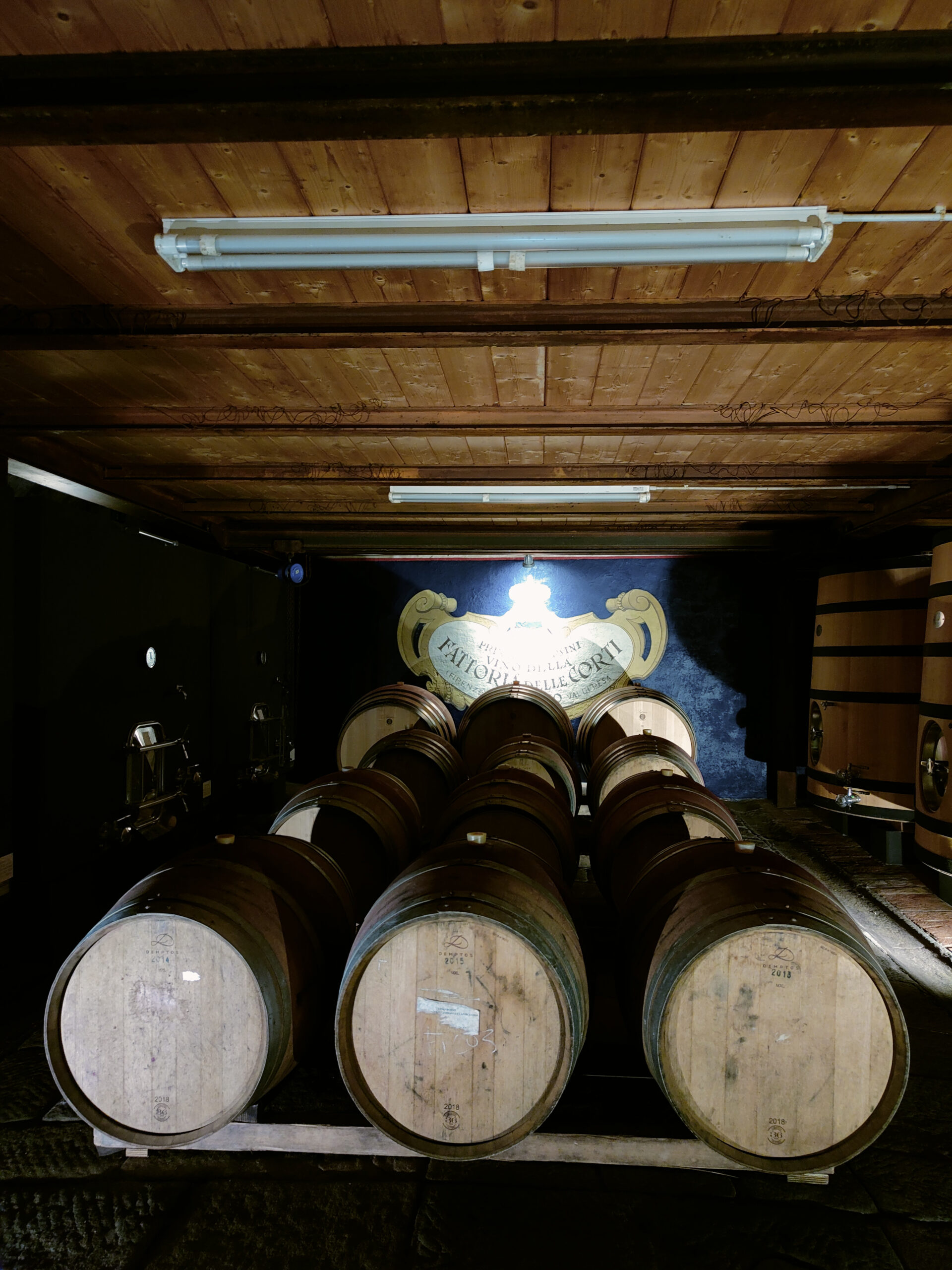 PARTICOLARE DELLA CANTINA DI VILLA LE CORTI